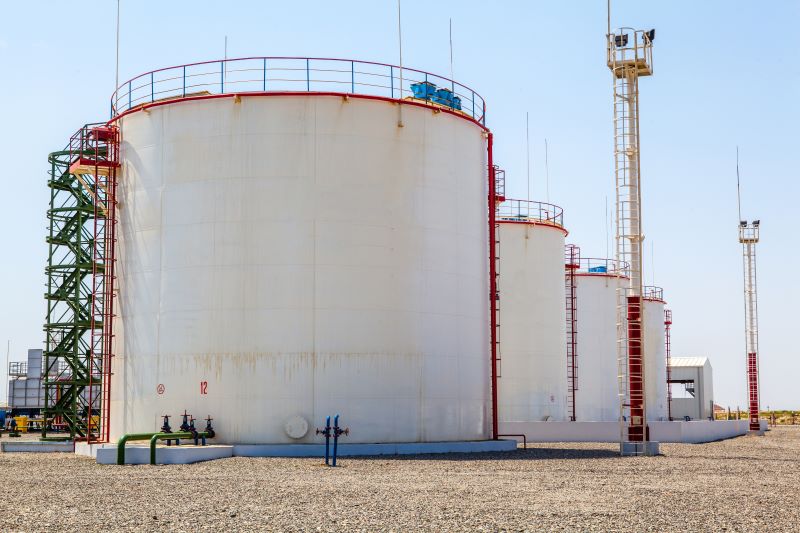 Annotated storage tank wall showing the directions of a guided-wave scan